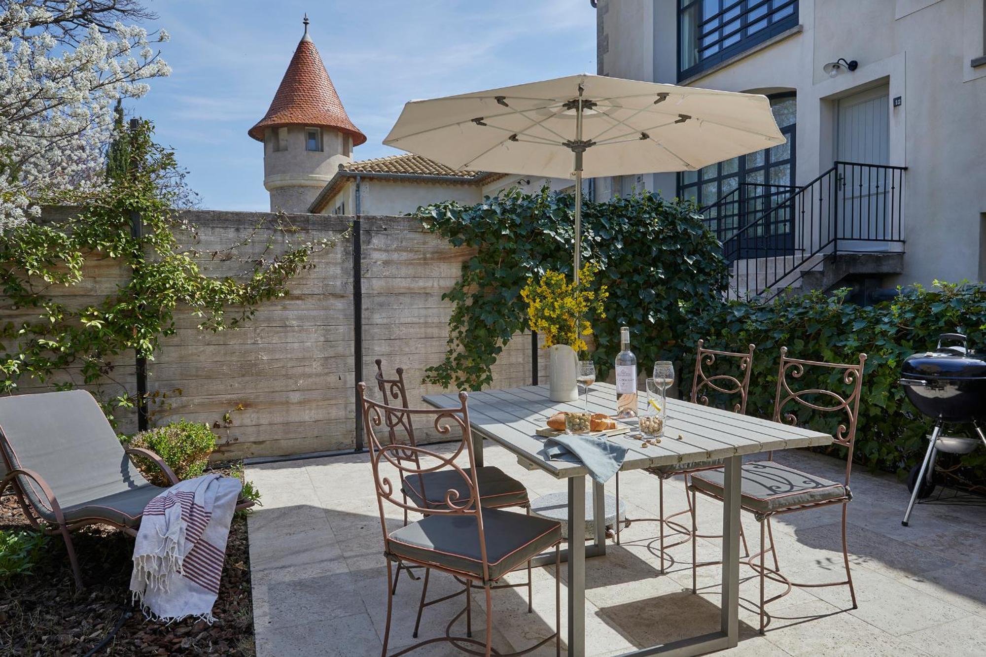 Two-Bedroom House Terrace or Garden Vendangeurs,1545163237:JPEG
